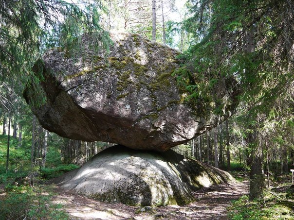 УДИВИТЕЛЬНАЯ ЗАГАДКА ПРИРОДЫ КАМЕНЬ KUMMAKIVI